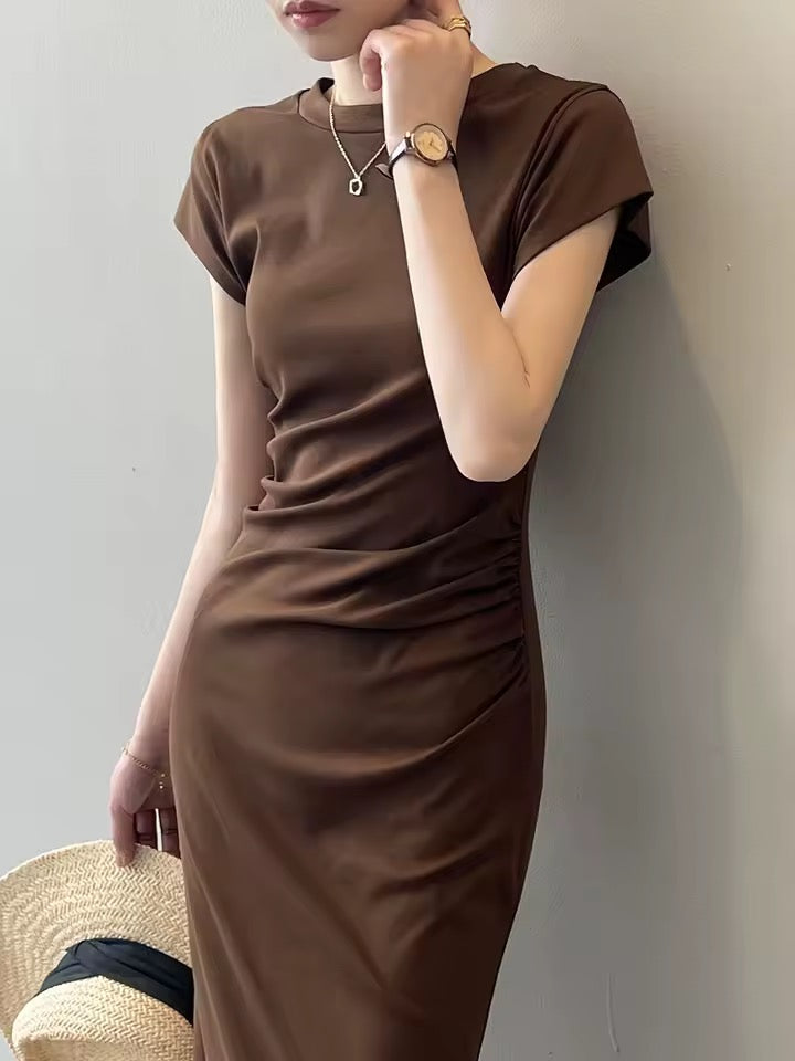 Sleek Side-Ruched Midi Dress